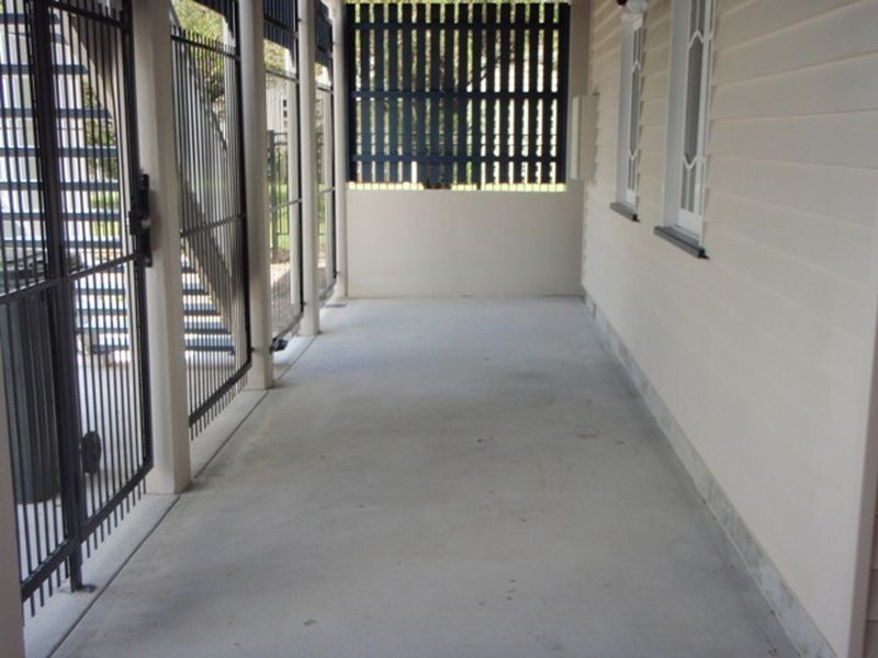 11 Sydney Street, Fairfield QLD 4103