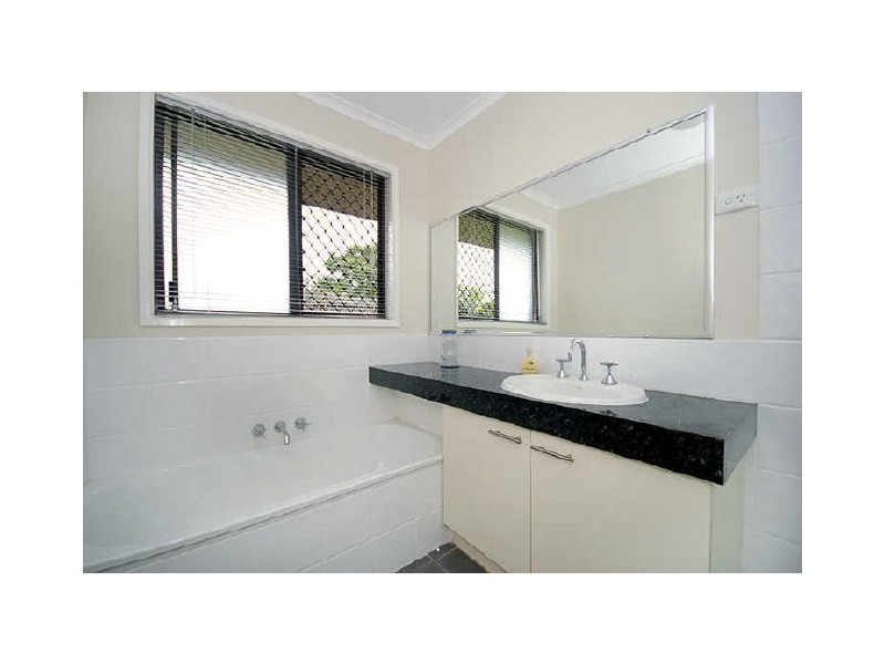 8 Kooralla Court, Karana Downs QLD 4306