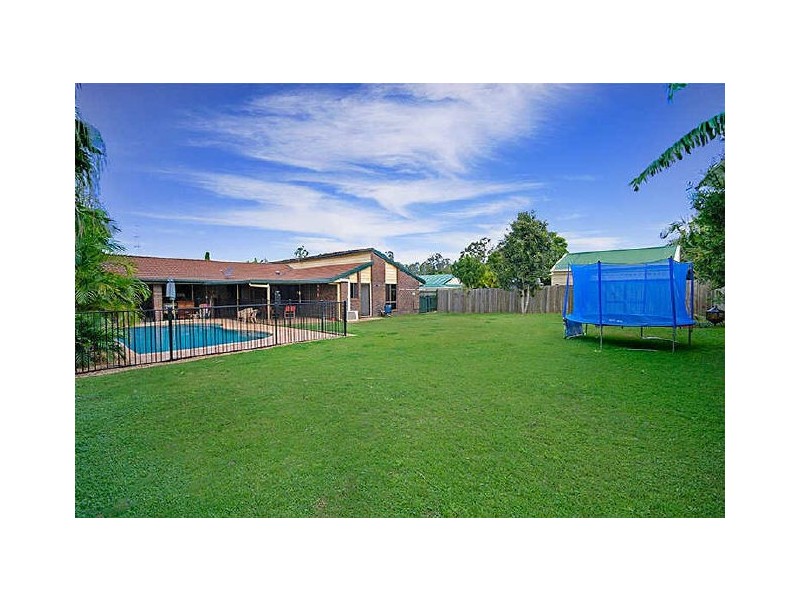 8 Kooralla Court, Karana Downs QLD 4306