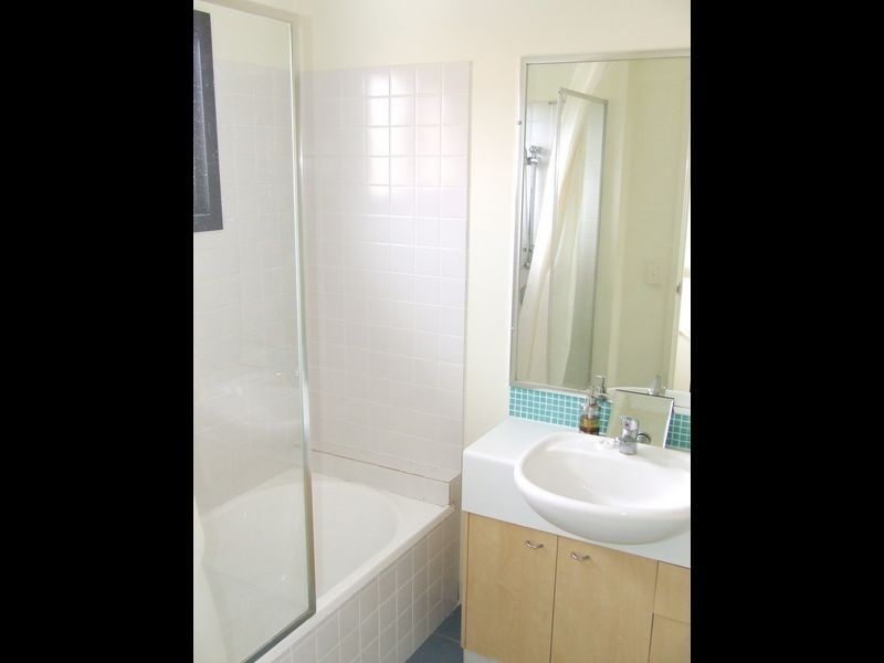 26/60 Sherwood Road, Toowong QLD 4066