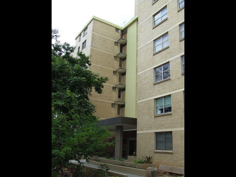 10/36 Jerdanefield Road, St Lucia QLD 4067