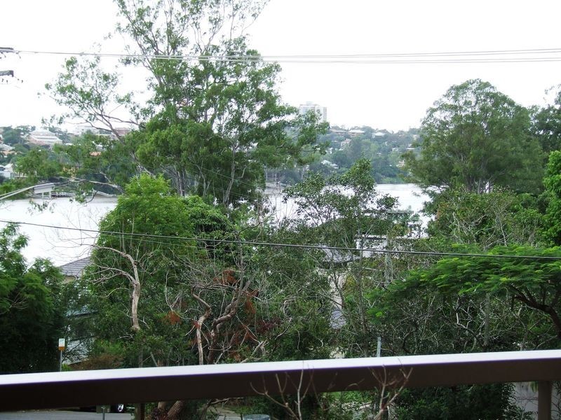 10/36 Jerdanefield Road, St Lucia QLD 4067