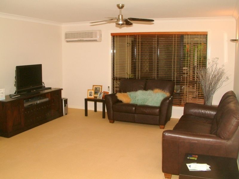 26 Oldfield Place, Brookfield QLD 4069