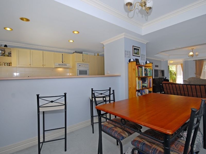 5/27 Swann Road, Taringa QLD 4068