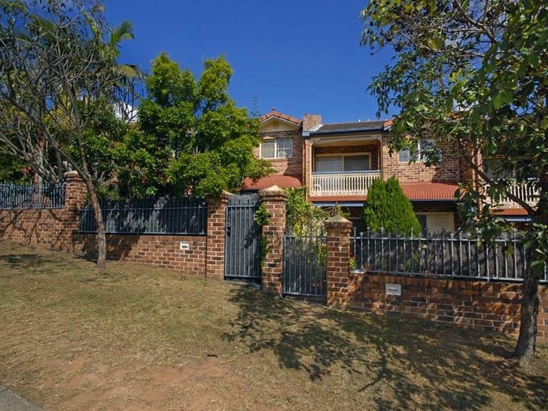 5/27 Swann Road, Taringa QLD 4068