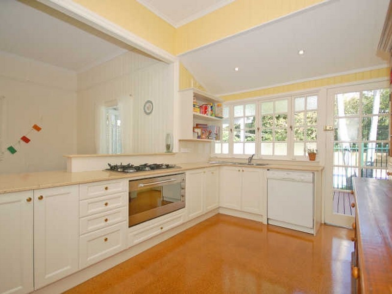 30 Disraeli Street, Indooroopilly QLD 4068