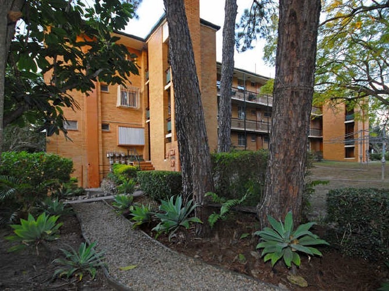 2a/15 Archer Street, Toowong QLD 4066