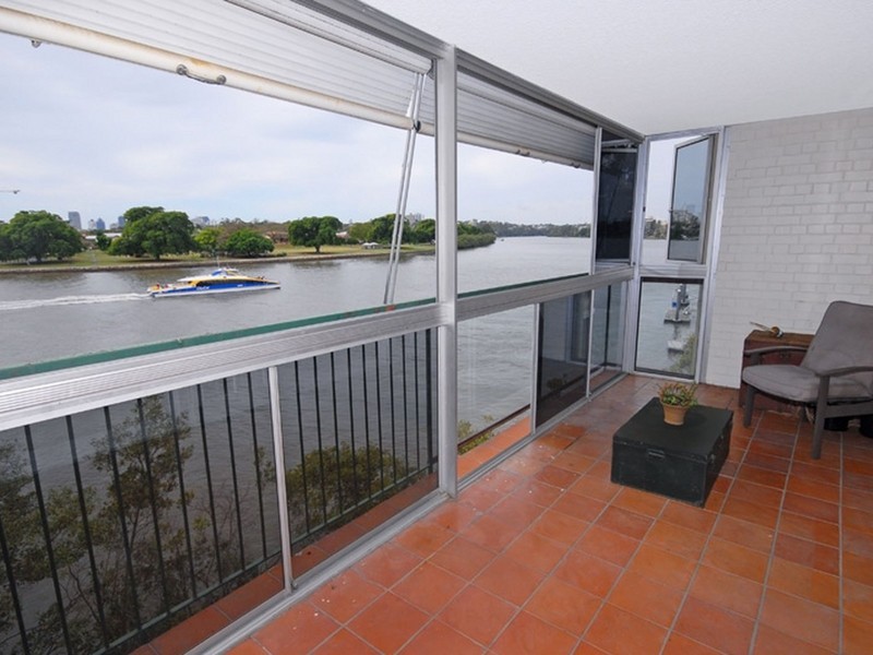 5/8 Sandford Street, St Lucia QLD 4067