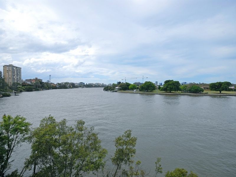 5/8 Sandford Street, St Lucia QLD 4067
