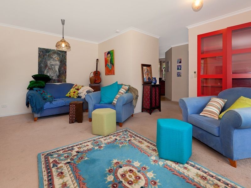 32 Minkara Street, Indooroopilly QLD 4068