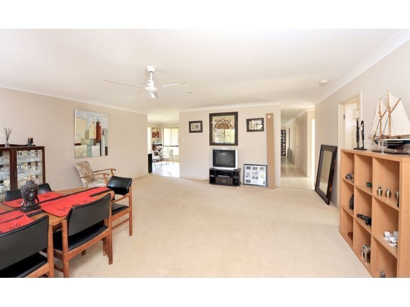 17 Salubris Place, Moggill QLD 4070