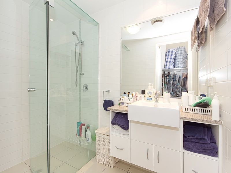 108/95 Clarence Road, Indooroopilly QLD 4068