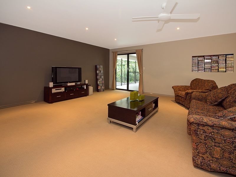 16 Hornsey Road, Anstead QLD 4070