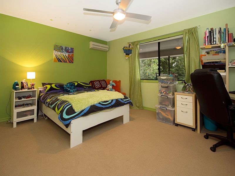 16 Hornsey Road, Anstead QLD 4070