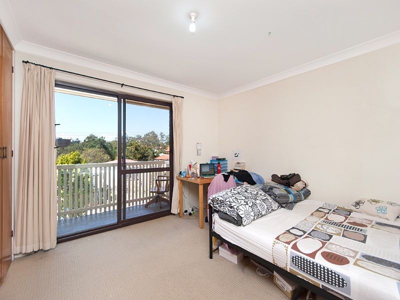 3/77 Warren Street, St Lucia QLD 4067