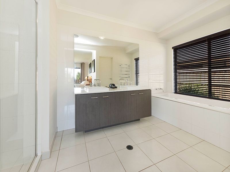 36 Paperbark Circuit, Moggill QLD 4070