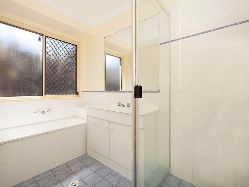 20 Gleneagles Crescent, Oxley QLD 4075
