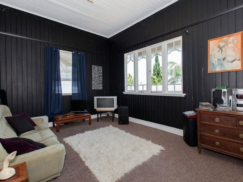 17 Crowther Street, West End QLD 4101