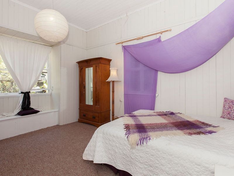 17 Crowther Street, West End QLD 4101