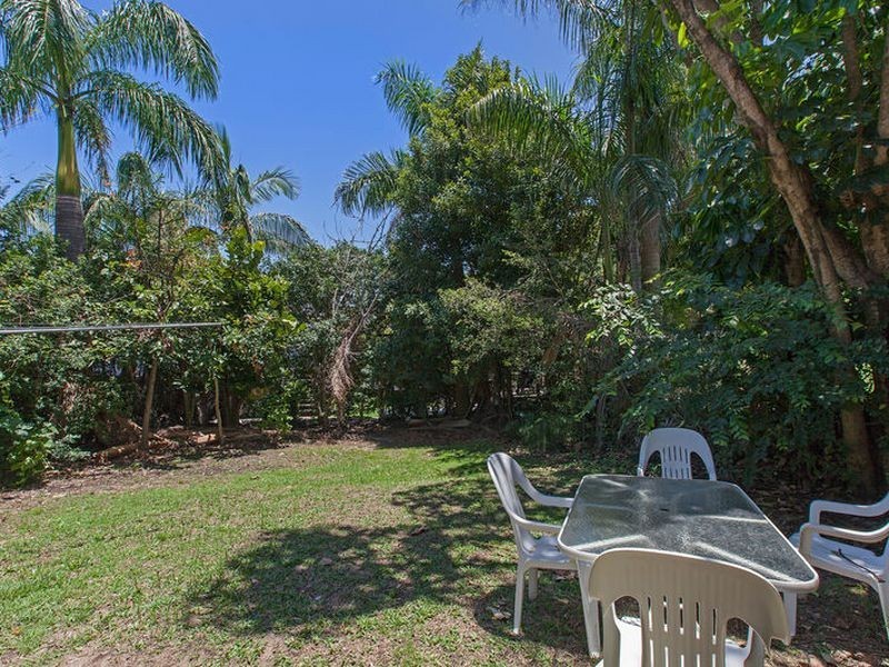 17 Crowther Street, West End QLD 4101