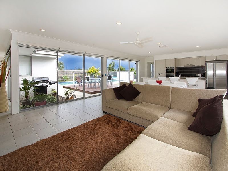 18 Witty Road, Moggill QLD 4070