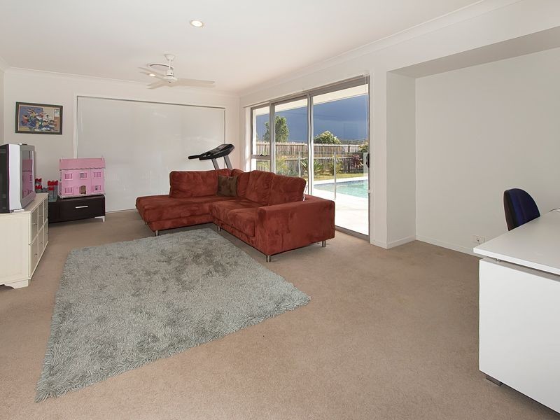 18 Witty Road, Moggill QLD 4070