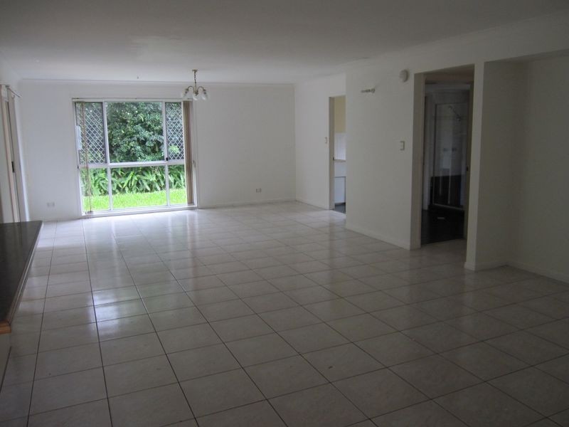 3 Teague Court, Wishart QLD 4122