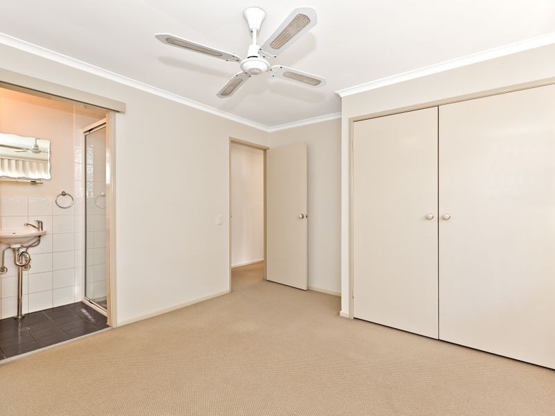 4 Springfield Crescent, Daisy Hill QLD 4127