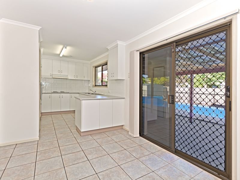 4 Springfield Crescent, Daisy Hill QLD 4127