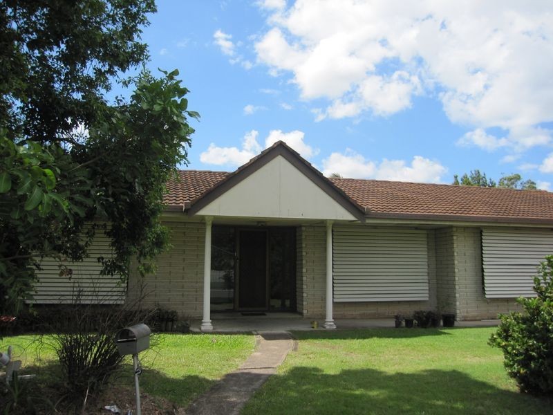 2 Mintern Street, Macgregor QLD 4109