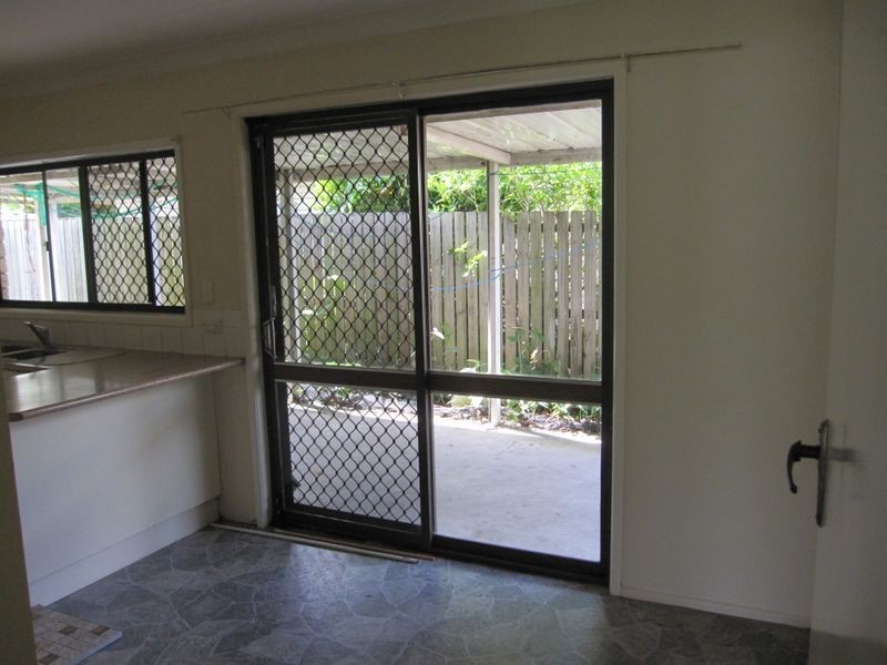 2 Mintern Street, Macgregor QLD 4109