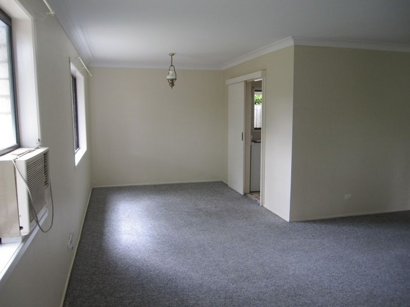 2 Mintern Street, Macgregor QLD 4109