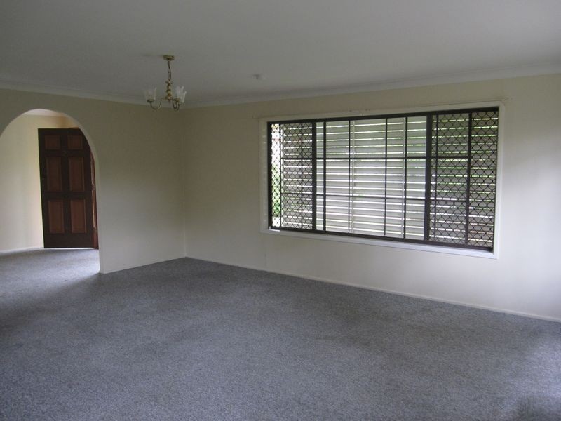 2 Mintern Street, Macgregor QLD 4109