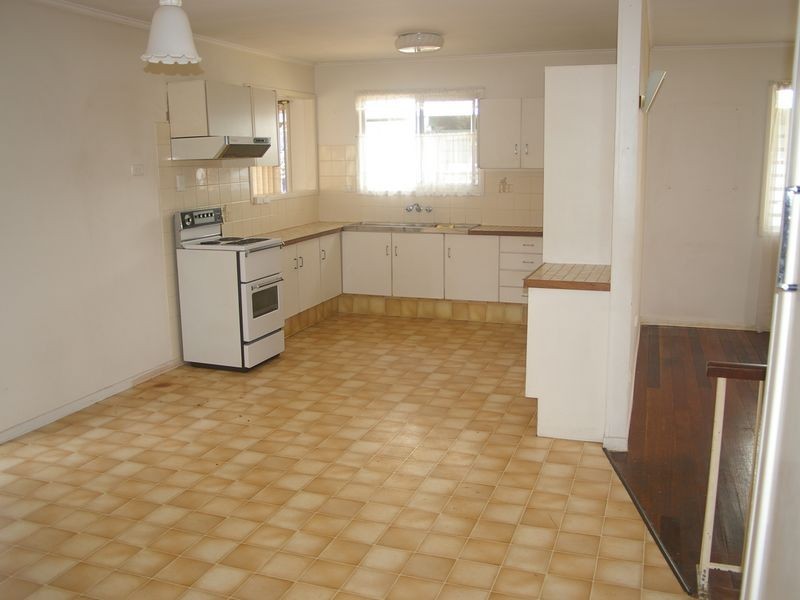 23 Pareena Crescent, Mansfield QLD 4122