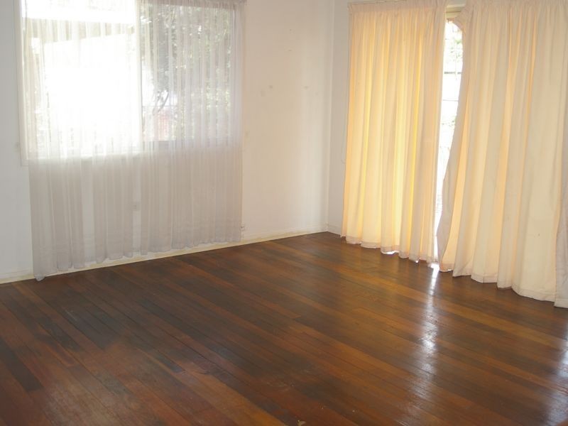 23 Pareena Crescent, Mansfield QLD 4122