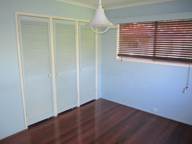 24 Dodwell Street, Holland Park West QLD 4121