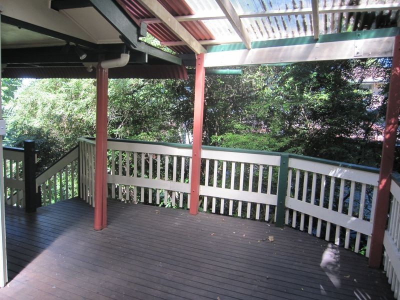 24 Dodwell Street, Holland Park West QLD 4121