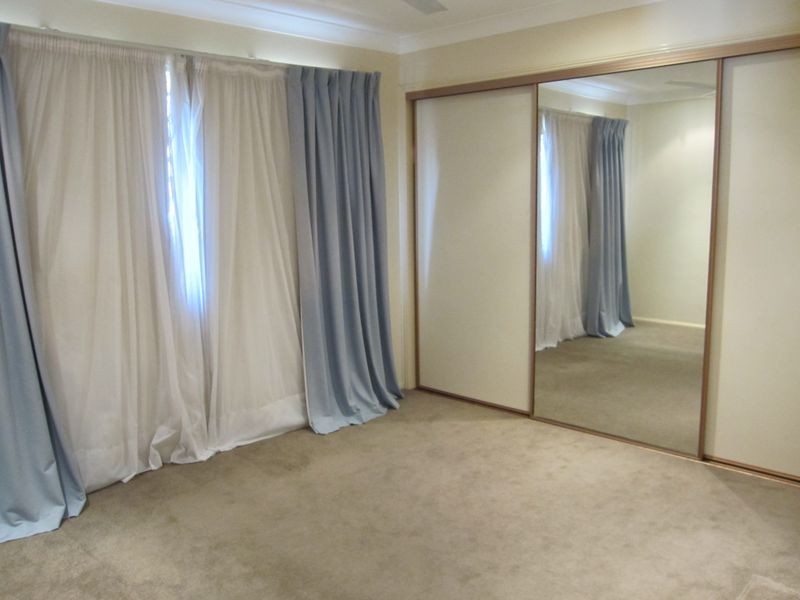 12 St Clair Crescent, Wishart QLD 4122