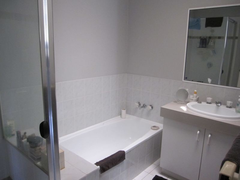 10/10 Rowe Close, Wishart QLD 4122