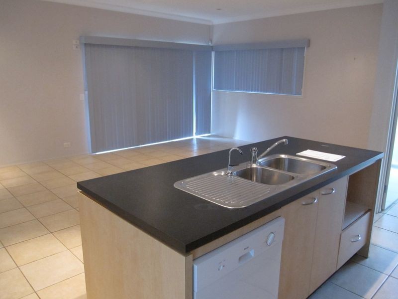 116 Tristania Way, Mount Gravatt East QLD 4122