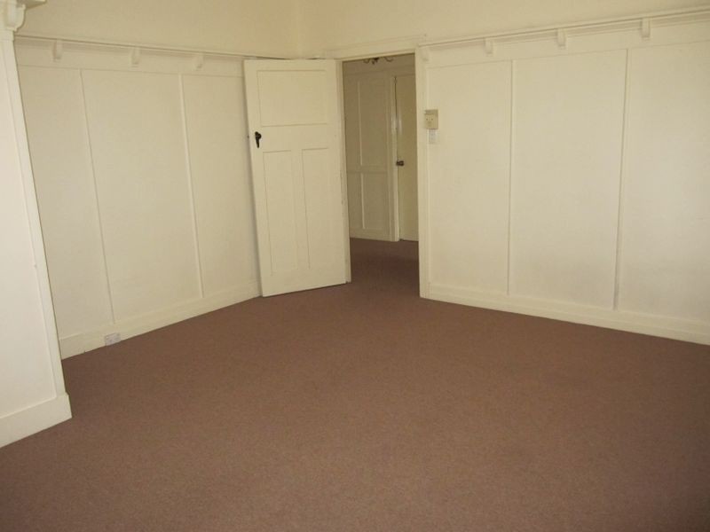 18 Broadwater Road, Mount Gravatt East QLD 4122