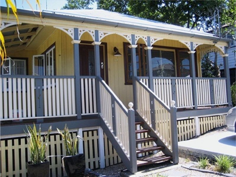 117 Morehead Avenue, Norman Park QLD 4170