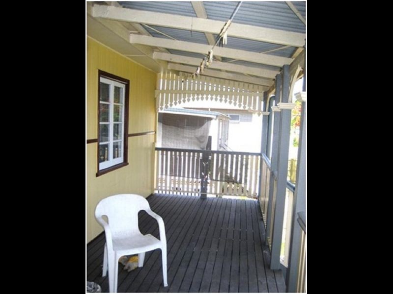 117 Morehead Avenue, Norman Park QLD 4170