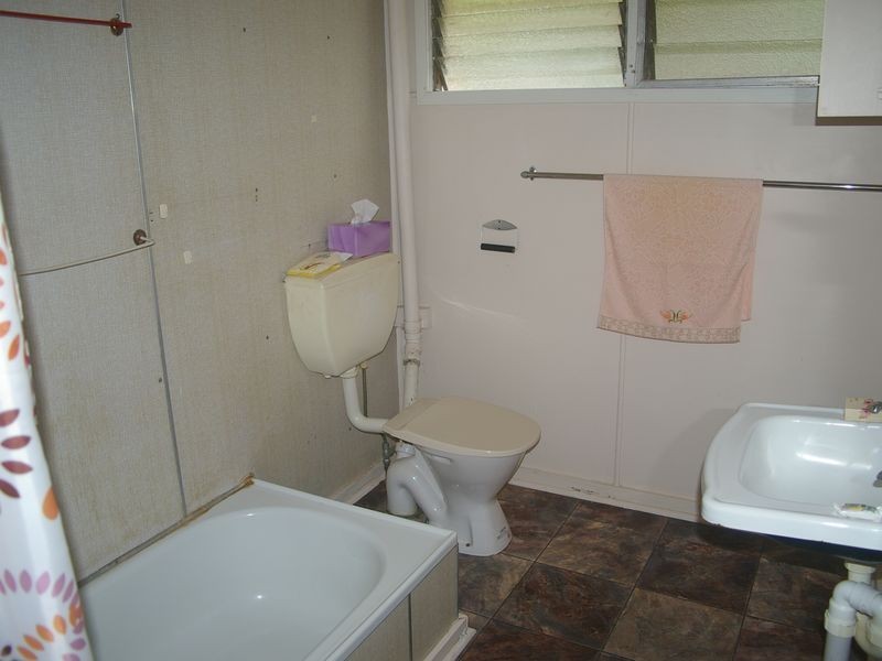 2/12 Arnold Street, Holland Park QLD 4121