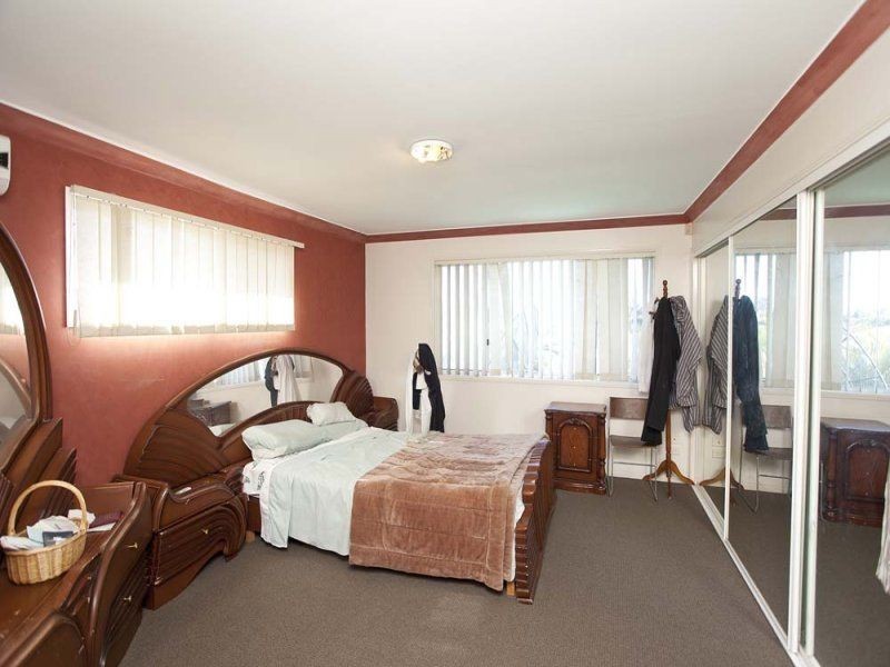 4 Marianna Street, Mansfield QLD 4122