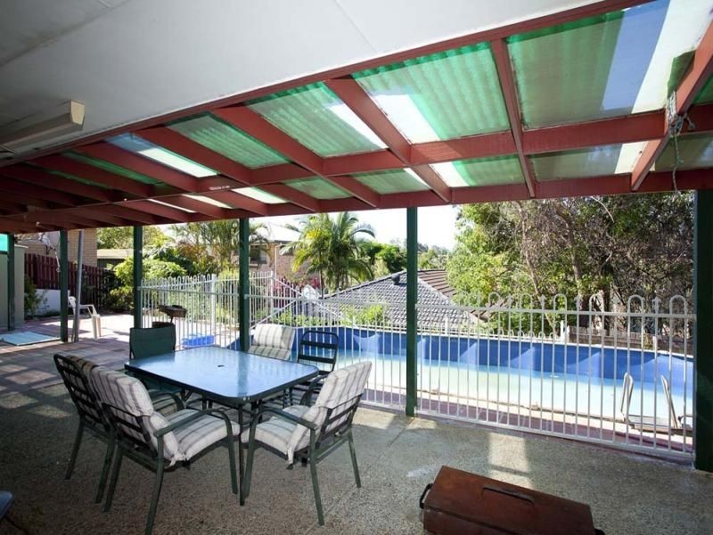 4 Marianna Street, Mansfield QLD 4122