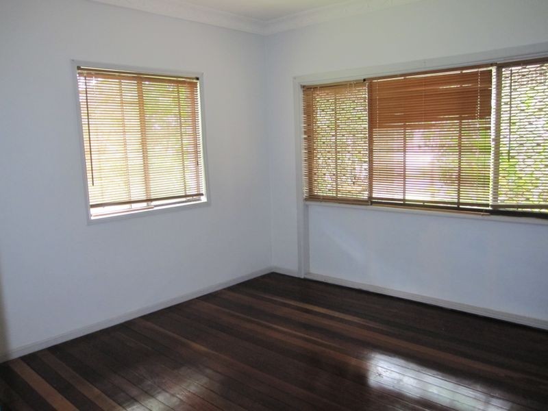 84 Kempsie Rd, Upper Mount Gravatt QLD 4122