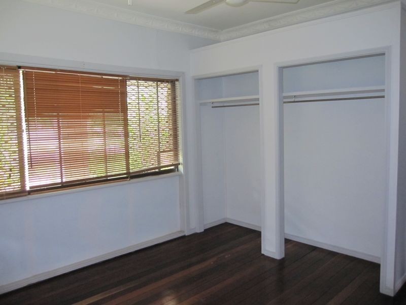 84 Kempsie Rd, Upper Mount Gravatt QLD 4122