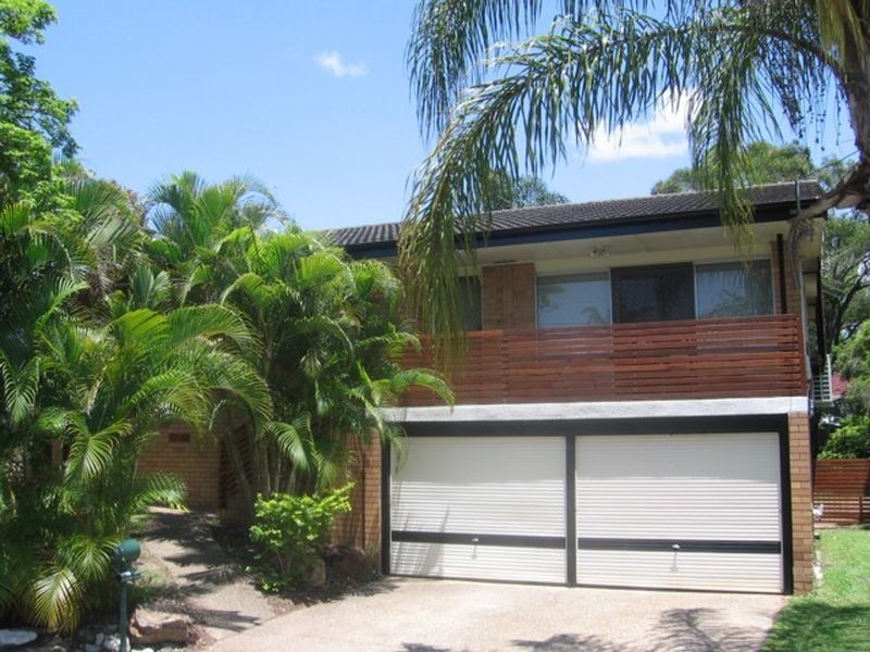 38 Dirkala Street, Mansfield QLD 4122