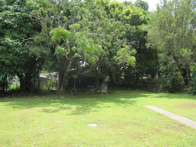 52 Barter Avenue, Holland Park QLD 4121